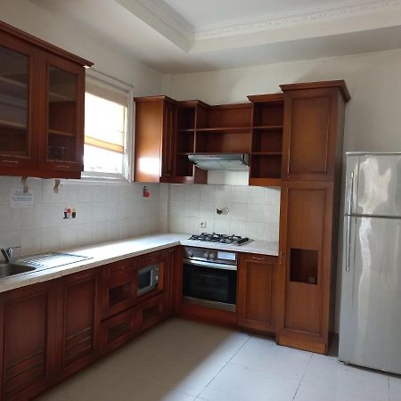 Margot Apartment Pondok Indah Джакарта Екстериор снимка
